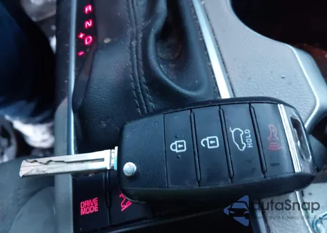 2020 Kia Sportage Lx z USA, uszkodzony, nr VIN KNDPMCAC2L7703818